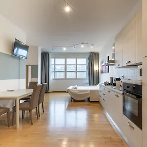 4 Star Family & Friends - Self Check-in , Bologna Italia